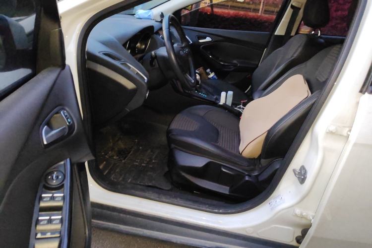 Used Ford Focus 2015 Sedan 1.6L Automatic Trend Model