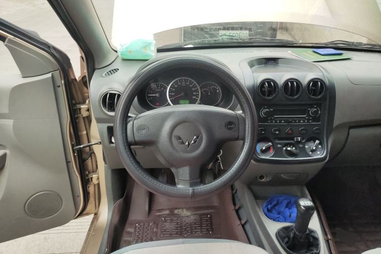 Used Wuling Hongguang 2014 1.5L Base Version