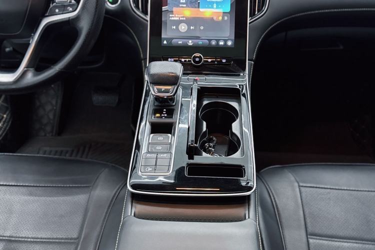 Used Roewe i6 MAX 2020 300TGI Automatic "Swell Cool Smart Drive" Edition
