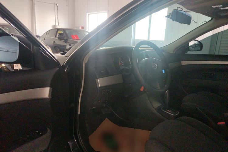 Used Nissan Sylphy 2016 Classic 1.6XE Automatic Leading Edition Driver Seat