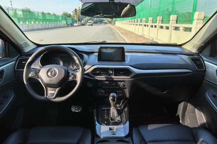 Used Dongfeng Fengon S560 2018 1.8L CVT Elite Model 7 Seats
