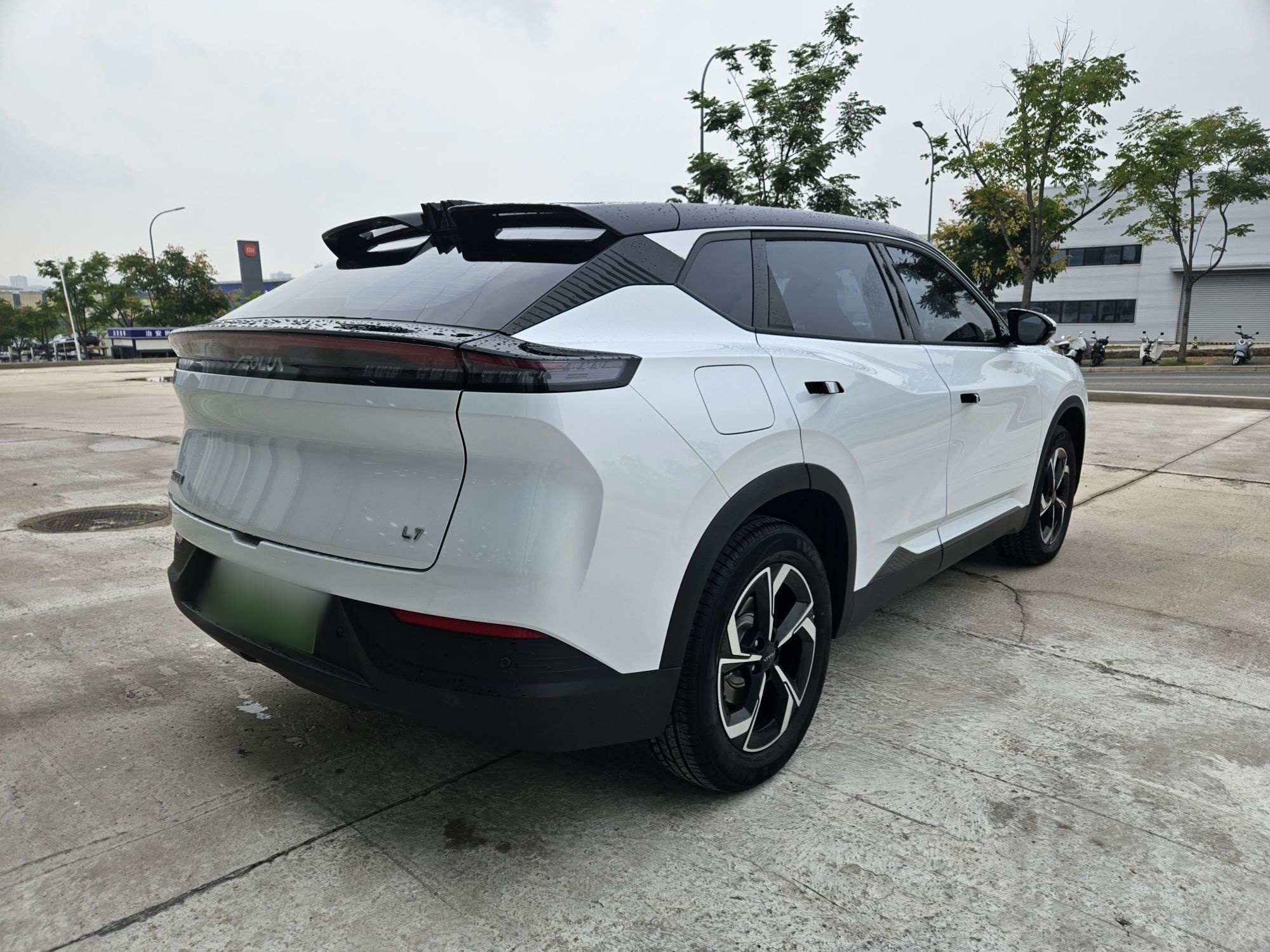 Dongfeng Aeolus L7 New Energy — снимка 17