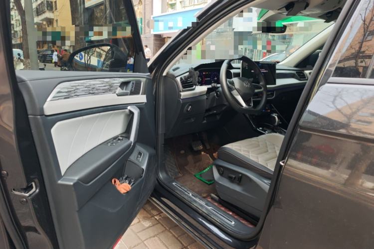 Used Volkswagen Tayron 2024 380TSI Four-Wheel Drive R-Line High-Energy Version
