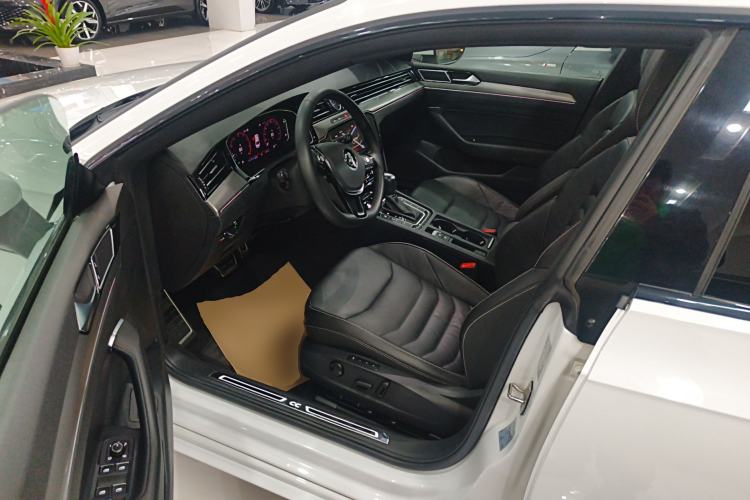 Used Volkswagen FAW-Volkswagen CC 2020 330TSI Glamour Edition China VI Standard Driver Seat