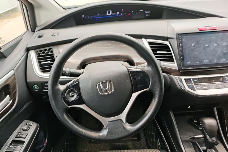 Used Honda Jade 2017 1.8L automatic Comfort version 5 seats Steering Wheel