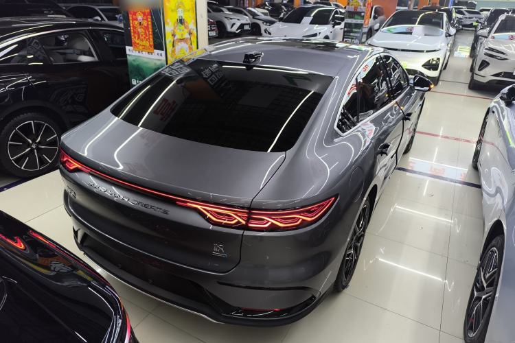 Used BYD Han 2025 DM-i Intelligent Driving Edition 125KM Prestige Model
