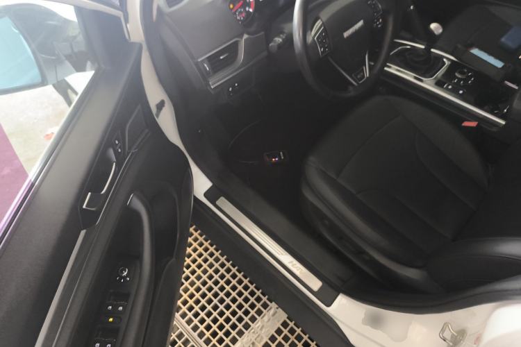 Used Haval H6 2018 Blue Label Sport Edition 1.5T Manual Two-Wheel Drive Elite Model Driver Seat