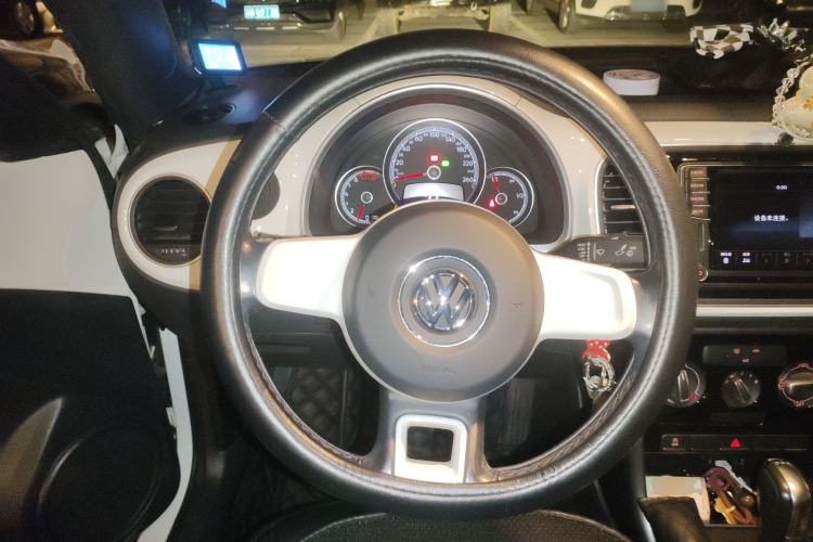 Used Volkswagen Beetle 2015 180TSI model Steering Wheel