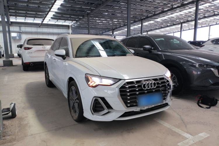 Used Audi Q3 2022 35 TFSI Fashion Dynamic Model Front Right 45 Deg