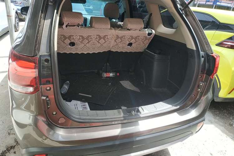 Used Mitsubishi Outlander 2018 2.0L Two-Wheel Drive Glory Edition 5 Seats Trunk