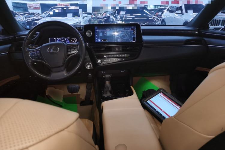 Used Lexus ES 2022 200 Excellence Edition