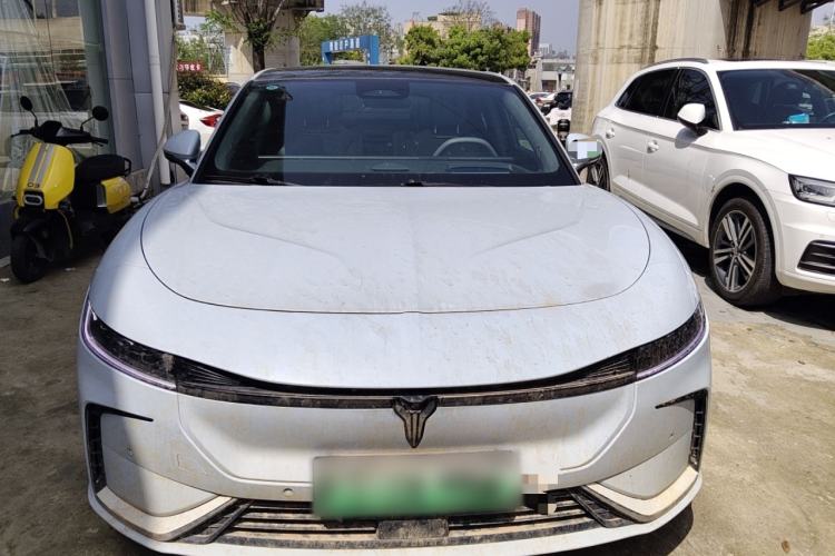 Used VOYAH PASSION 2023 Four-Wheel Drive Flagship Edition Front