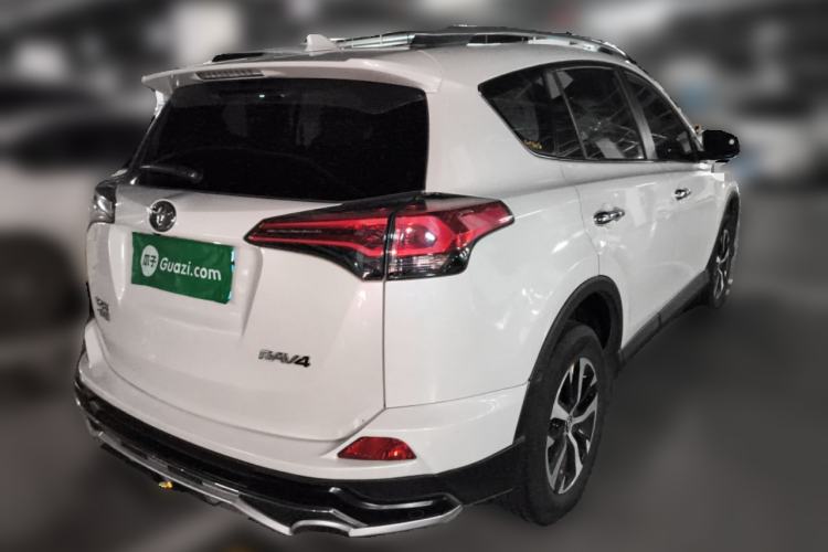 Used Toyota RAV4 2016 2.0L CVT Two-Wheel Drive Fashion Edition China V Standard