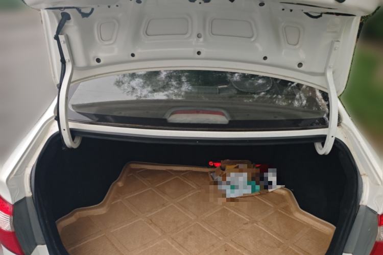 Used Kia K2 2011 Sedan 1.4L Manual Transmission GL