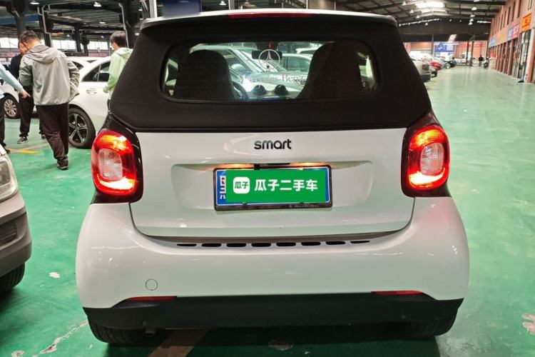 Used smart fortwo 2016 1.0L 52 kW Convertible Passion Edition
