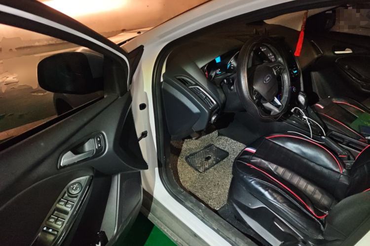 Used Ford Focus 2017 Sedan 1.6L Automatic Fashion Edition Smart Drive Version Driver Seat