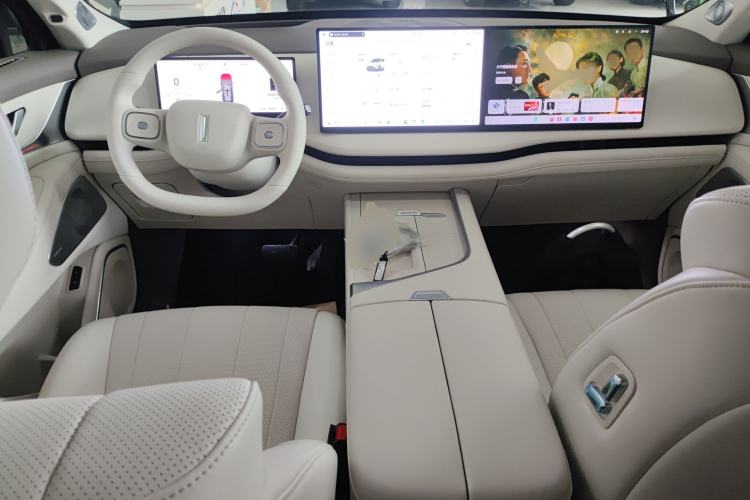 Used Wey Lanshan 2025 Four-Wheel Drive Max Center Console