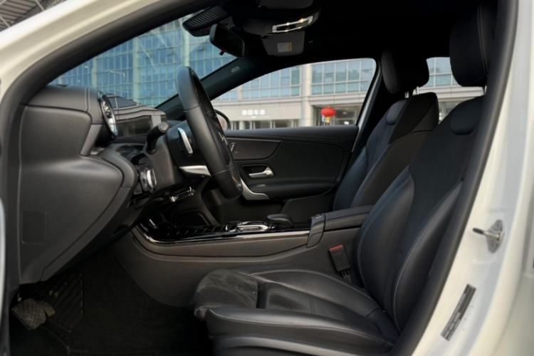 Used Mercedes-Benz A-Class 2021 A 200 L Sport Sedan Fashion Model
