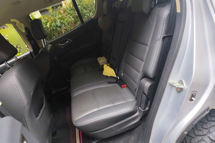 Used Isuzu mu-X 2020 1.9T Diesel Automatic 4x4 Enjoyment Edition 5 Seats China VI Standard
