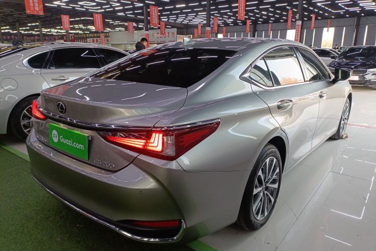 Used Lexus ES 2021 200 Excellence Edition