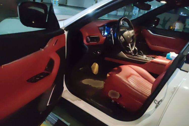 Used Maserati Levante 2016 3.0T Standard Edition Driver Seat