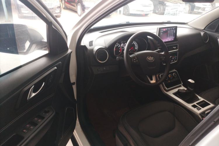 Used Bestune X40 2019 1.6L Manual Luxury Edition China VI