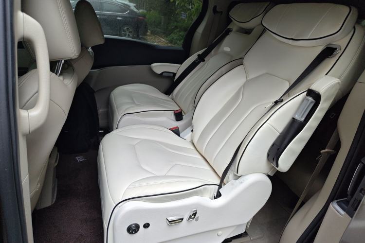 Used Buick GL8 2017 25S Luxury Version China V Standard Left Rear Seat