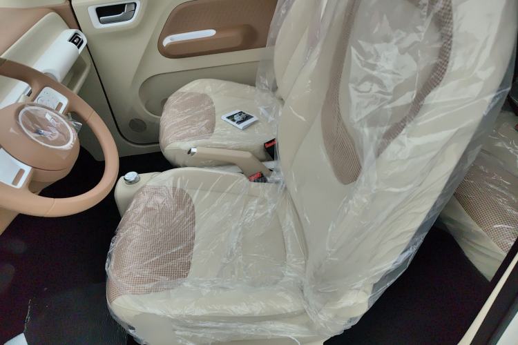 Used Wuling Hongguang MINIEV 2024 3rd Generation 215km Youth Edition Left Front Seat