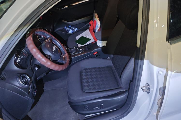 Used Audi A3 2016 Limousine 35 TFSI Prestige Edition Left Front Seat