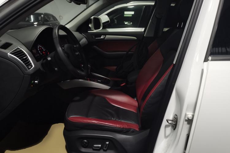 Used Audi Q5 2018 Collector's Edition 40 TFSI Technology Model