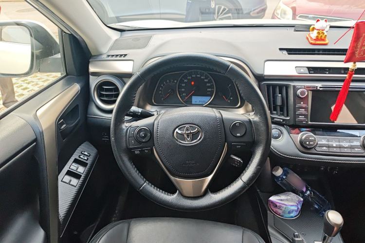 Used Toyota RAV4 2015 2.5L Automatic 4x4 Elite Edition
