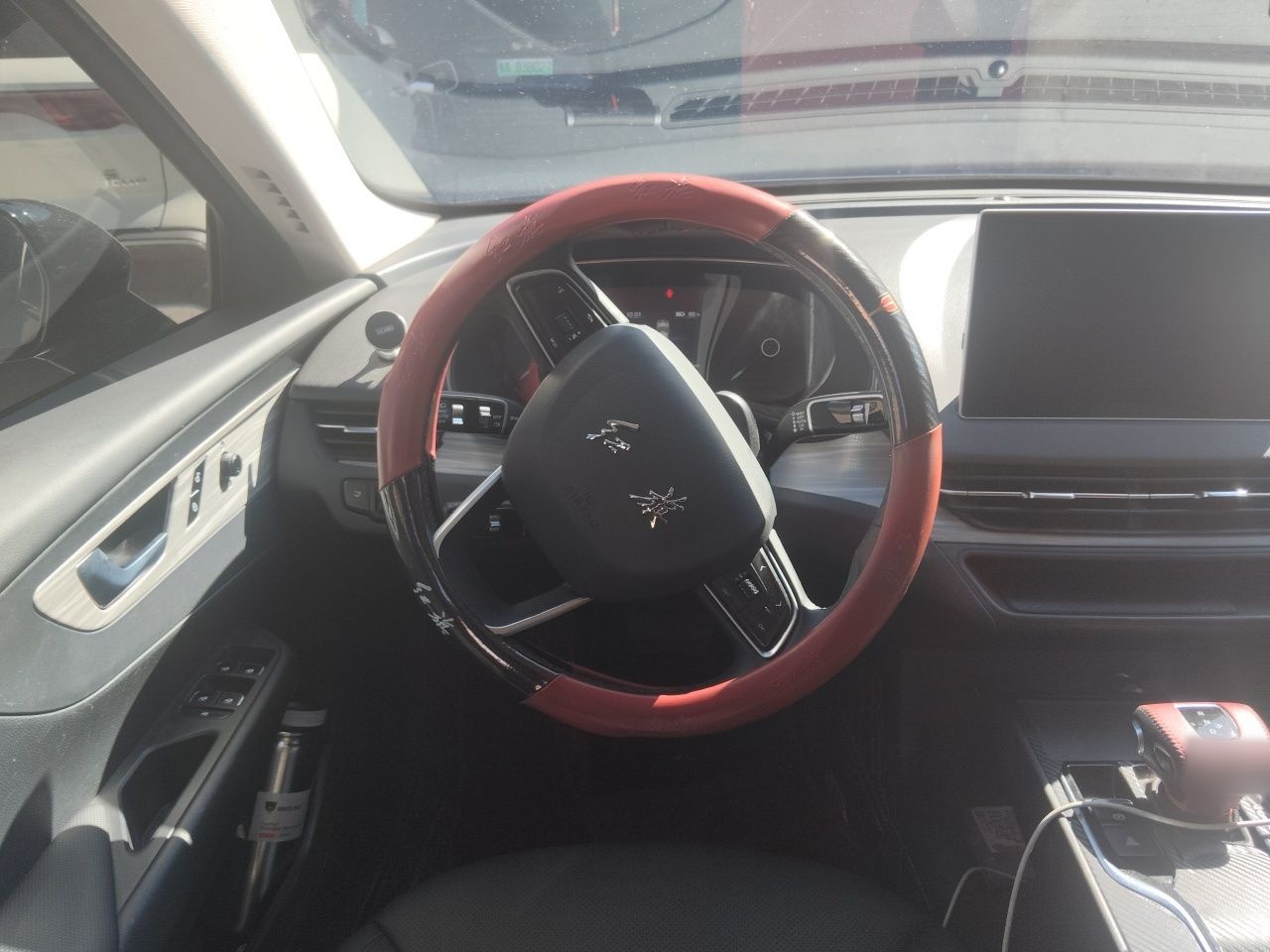 Hongqi E-QM5 2024 610 km PLUS — снимка 10