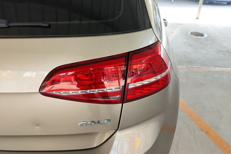 Used Volkswagen Golf 2016 1.6L Automatic Fashion Model Right Rear Taillight