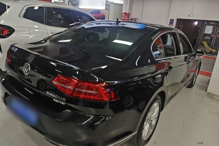 Used Volkswagen Magotan 2019 330TSI DSG Luxury Model China V Standard Rear Right 45 Deg