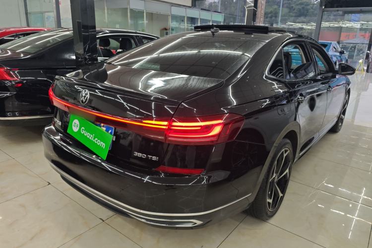 Used Volkswagen Passat 2024 380TSI Starry Luxury Edition
