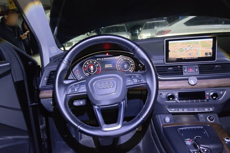 Used Audi Q5L 2018 45 TFSI Prestige Elegant Edition China VI Steering Wheel
