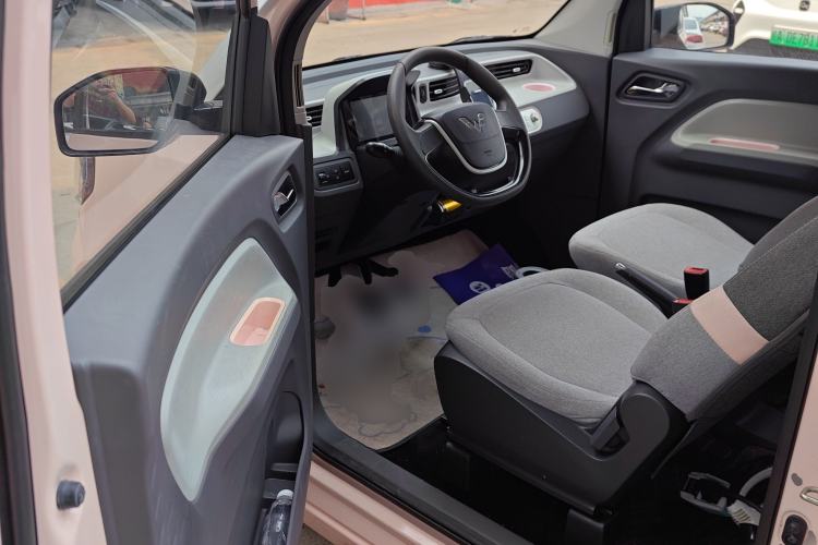 Used Wuling Hongguang MINIEV 2021 Macaron Premium Model – Lithium Iron Phosphate Driver Seat
