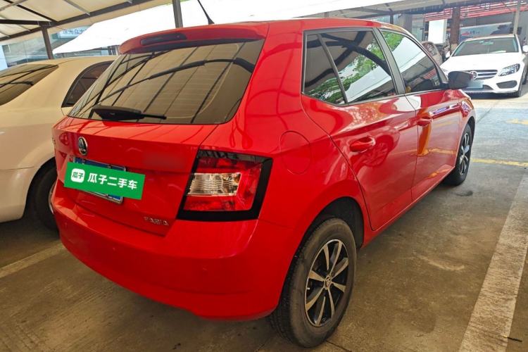 Used Skoda Fabia 2015 1.4L Automatic Front-Drive Model Rear Right 45 Deg