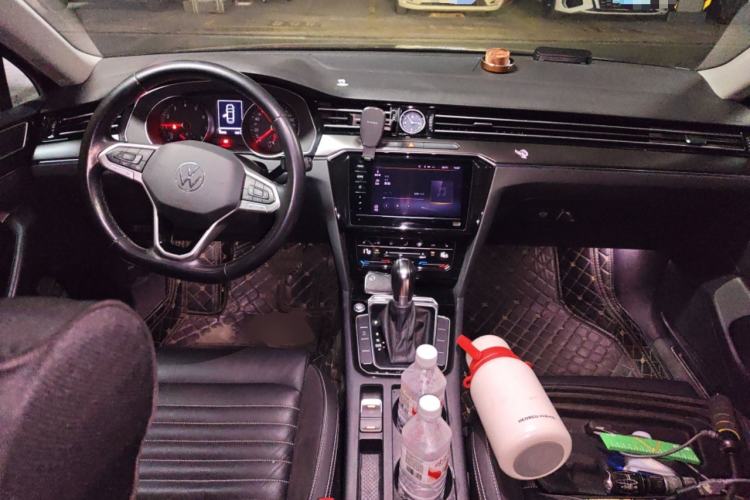 Used Volkswagen Magotan 2020 330TSI DSG Leading Model Center Console