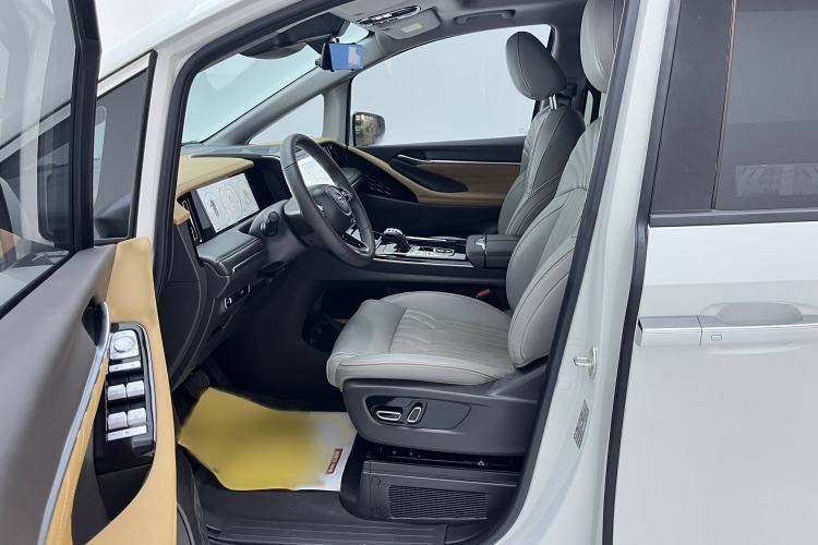 Used GAC Trumpchi M8 2024 Master Series 400T Prestige Edition