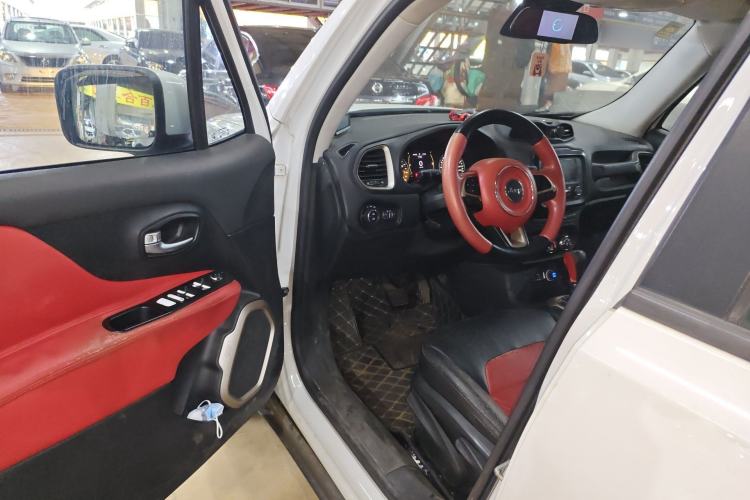 Used Jeep Renegade 2017 180T Automatic Kinetic Edition+ Driver Seat