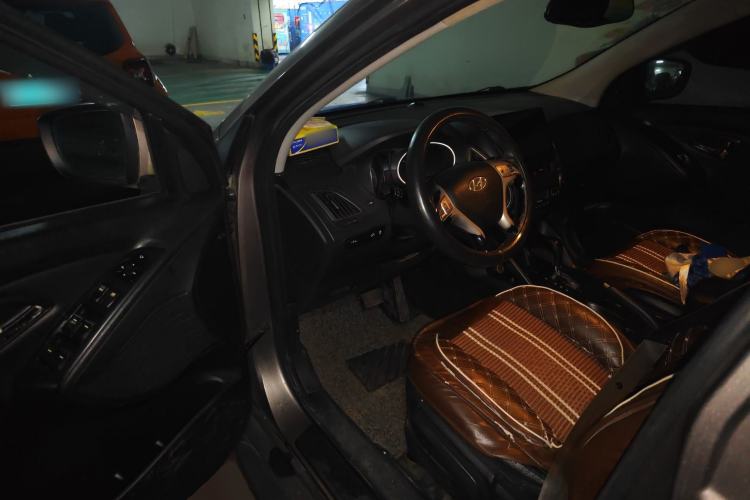 Used Hyundai ix35 2012 2.0L Automatic Two-Wheel Drive Elite Edition GLS
