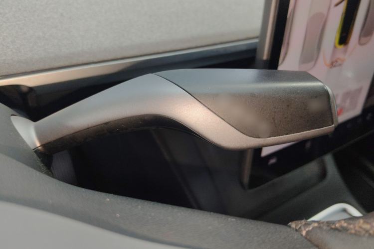 Used Tesla Model Y 2023 Rear-Wheel-Drive Version
