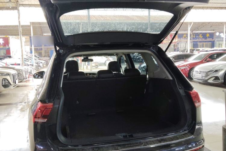 Used Volkswagen Tiguan L 2020 330TSI Automatic Two-Wheel Drive Panoramic Comfort Edition China VI Standard Trunk