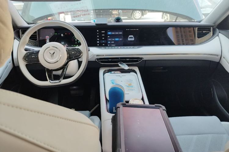 Used VOYAH FREE 2025 318 318 km Rear-Drive Touring Edition
