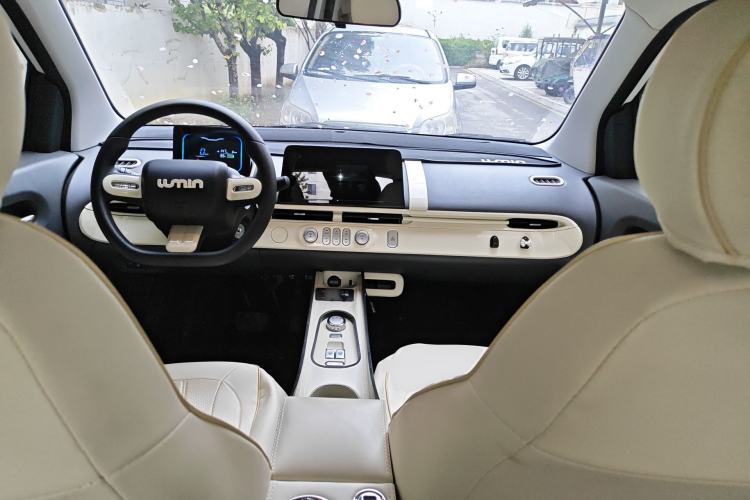 Used CHANGAN NEVO Lumin 2022 155 km – Refreshingly Sweet Edition Center Console