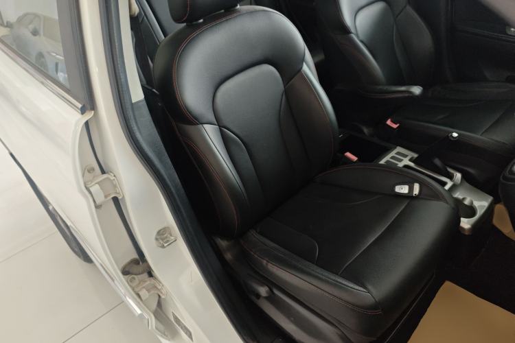 Used Haval H6 2016 Upgraded Model 1.5T Manual Two-Wheel Drive Elite Version