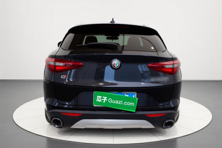 Used Alfa Romeo Stelvio 2017 2.0T 200HP Elite Edition Exterior 4