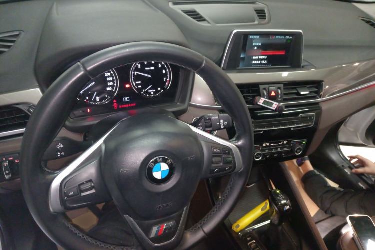 Used BMW X1 2019 sDrive18Li Premium Edition Center Console