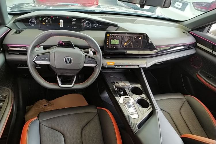 Used CHANGAN UNI-V 2023 1.5T Prestige Model